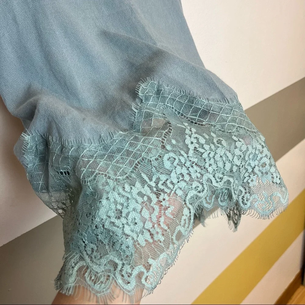 2/$25 NWT BKE Red Buckle Pale Blue Minimalist Scalloped Lace Simple Hott Tank - Picture 9 of 10